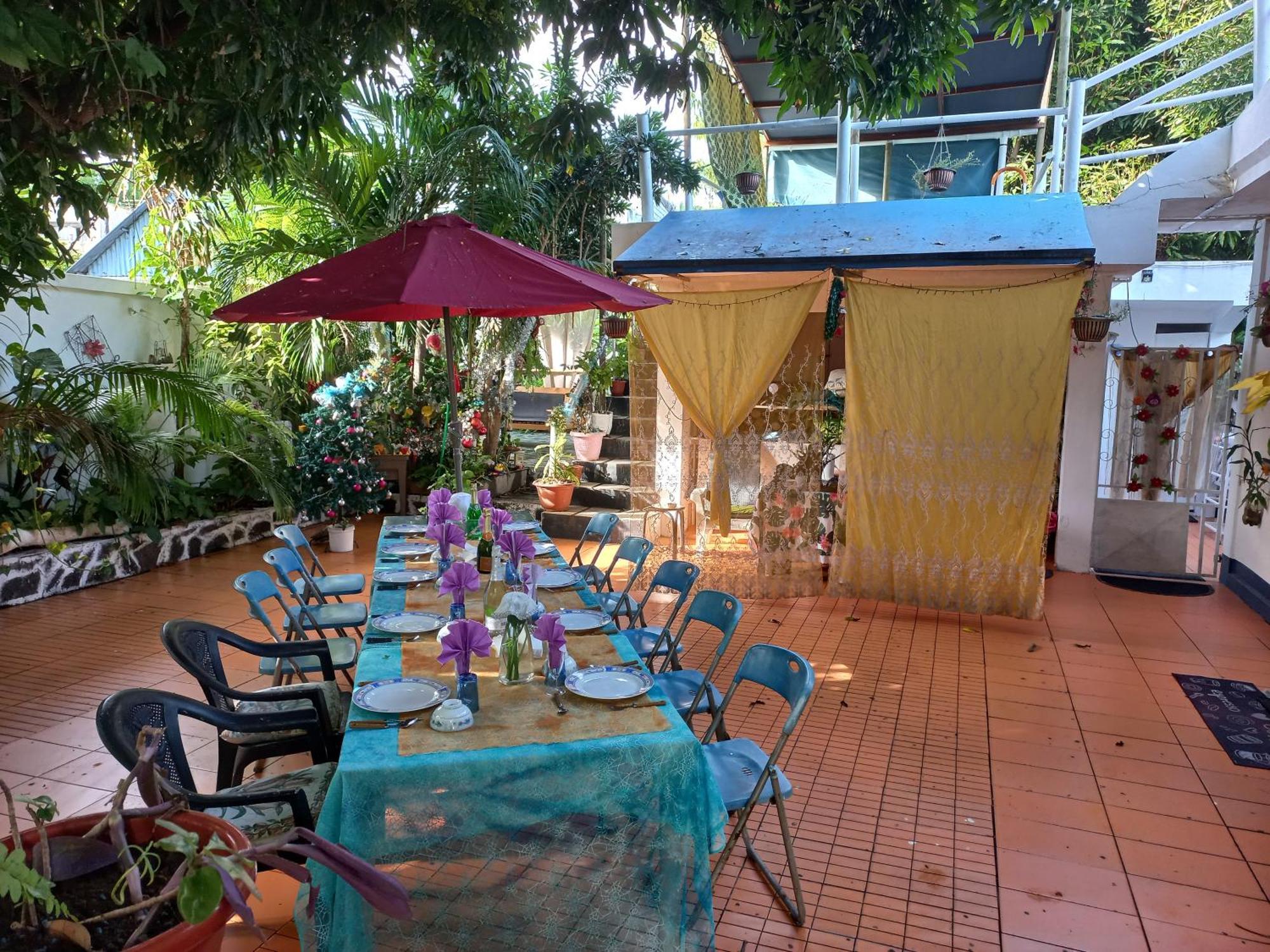 Open Air Cafe & Apartments Port Louis Kültér fotó